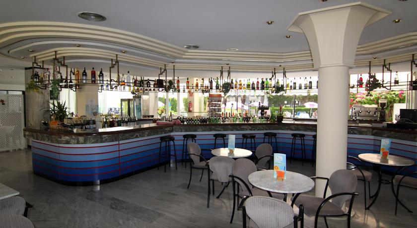 Maracaibo Aparthotel Can Picafort  Exterior photo