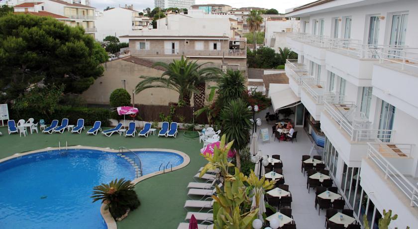 Maracaibo Aparthotel Can Picafort  Exterior photo
