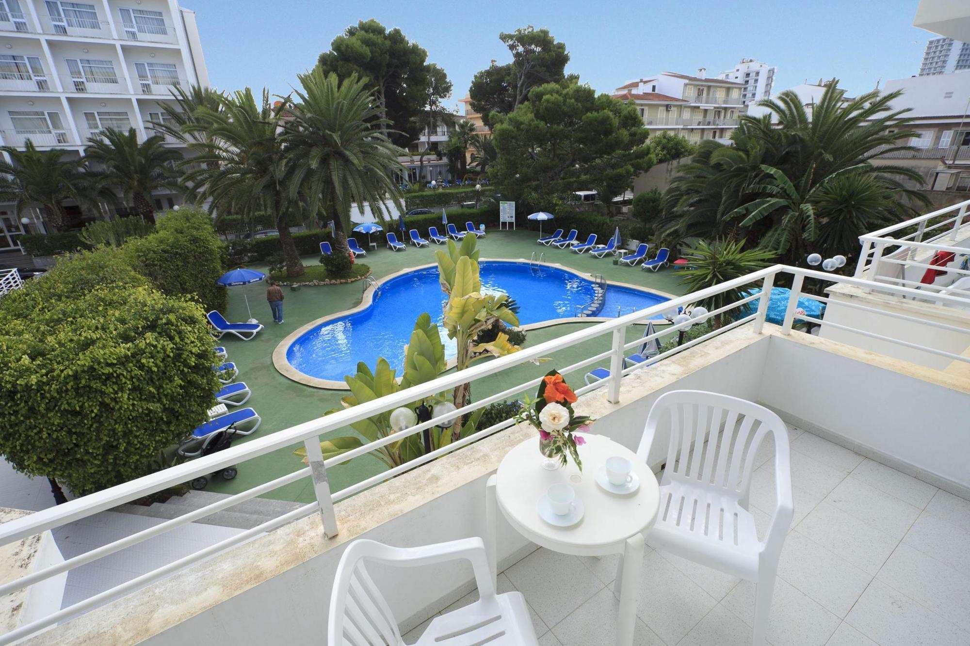 Maracaibo Aparthotel Can Picafort  Exterior photo