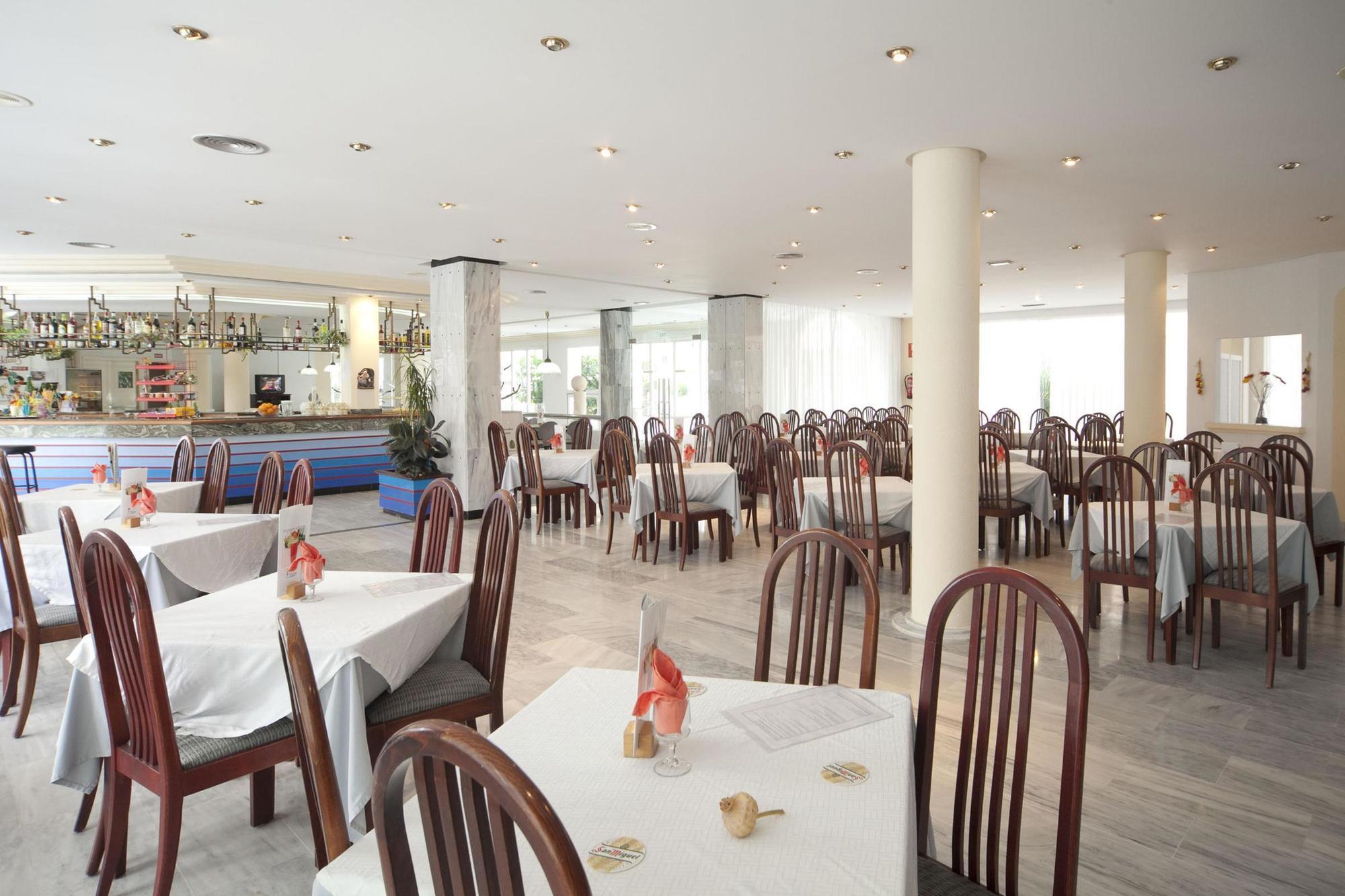 Maracaibo Aparthotel Can Picafort  Exterior photo