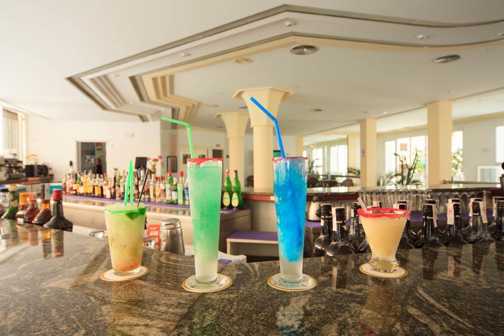 Maracaibo Aparthotel Can Picafort  Exterior photo