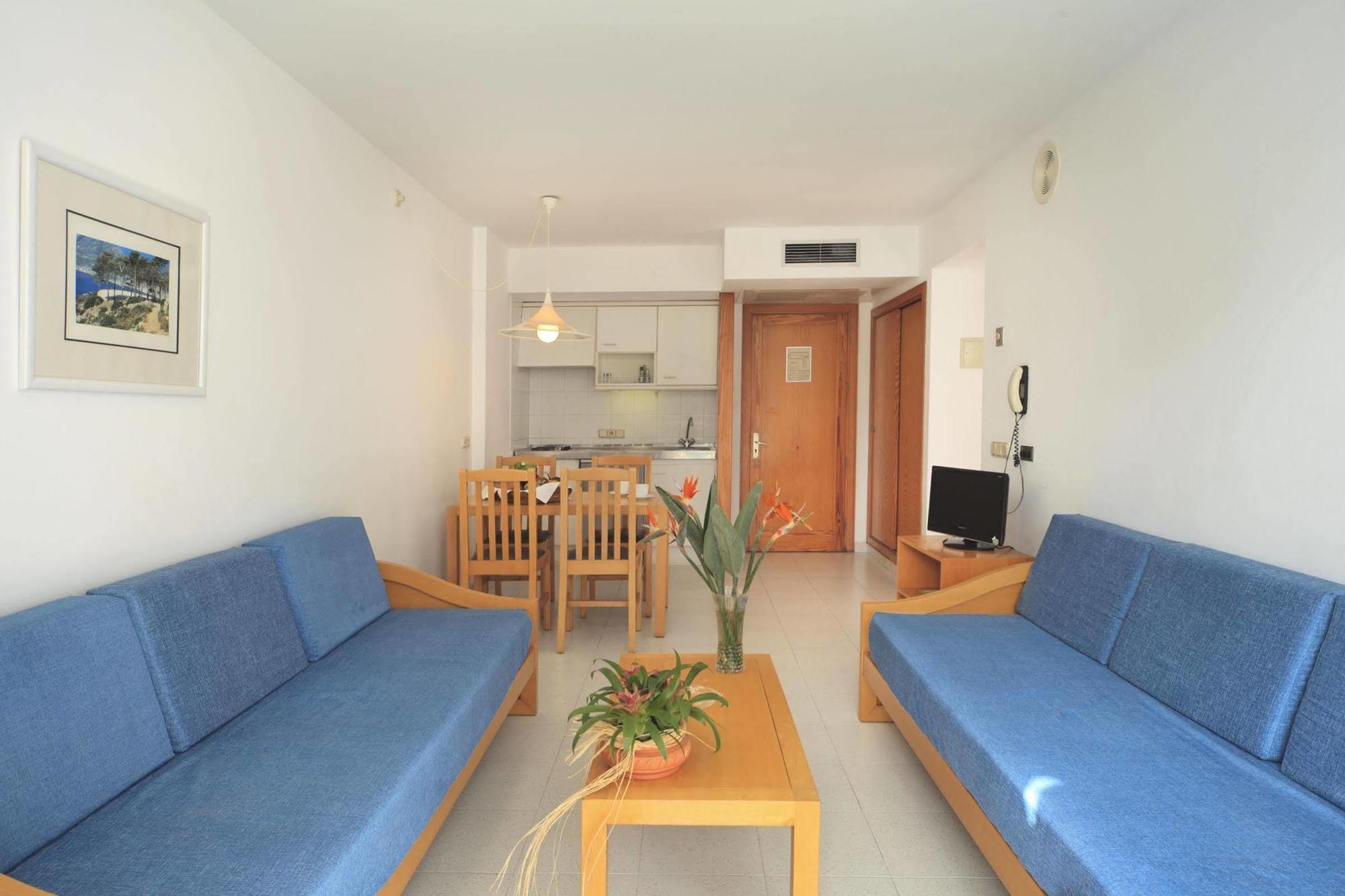 Maracaibo Aparthotel Can Picafort  Exterior photo