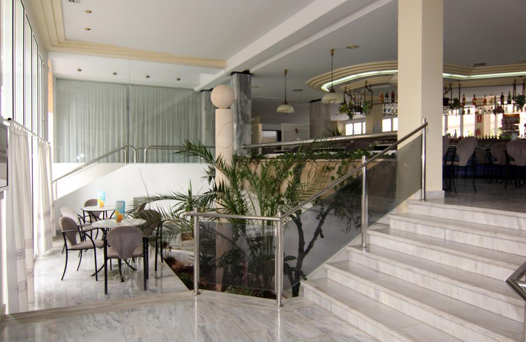 Maracaibo Aparthotel Can Picafort  Exterior photo